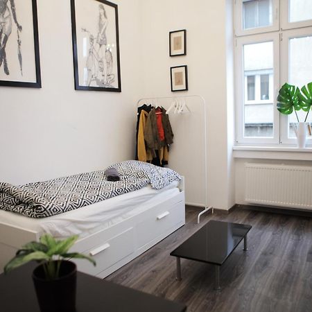 Eleven Apartments Будапеща Екстериор снимка